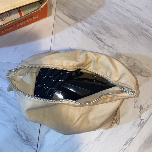 GE Travel Spray Steam & Dry Vintage Iron F47 - Picture 6 of 14